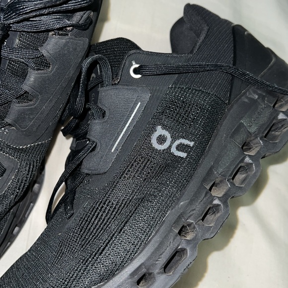 On cloudtec - Picture 3 of 6